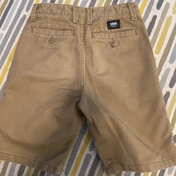 Boys khaki vans shorts. Size 26 youth. - Picture 4 of 6